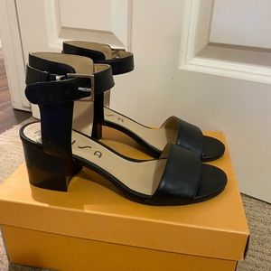 BRAND NEW Sandal Heels